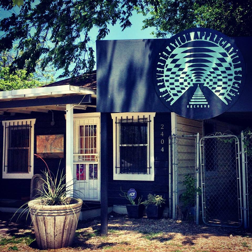 EARLY WRISTBAND PICKUP & PURCHASE AT RVRB RECORDS & CHEER UP CHARLIES - LEVITATION
