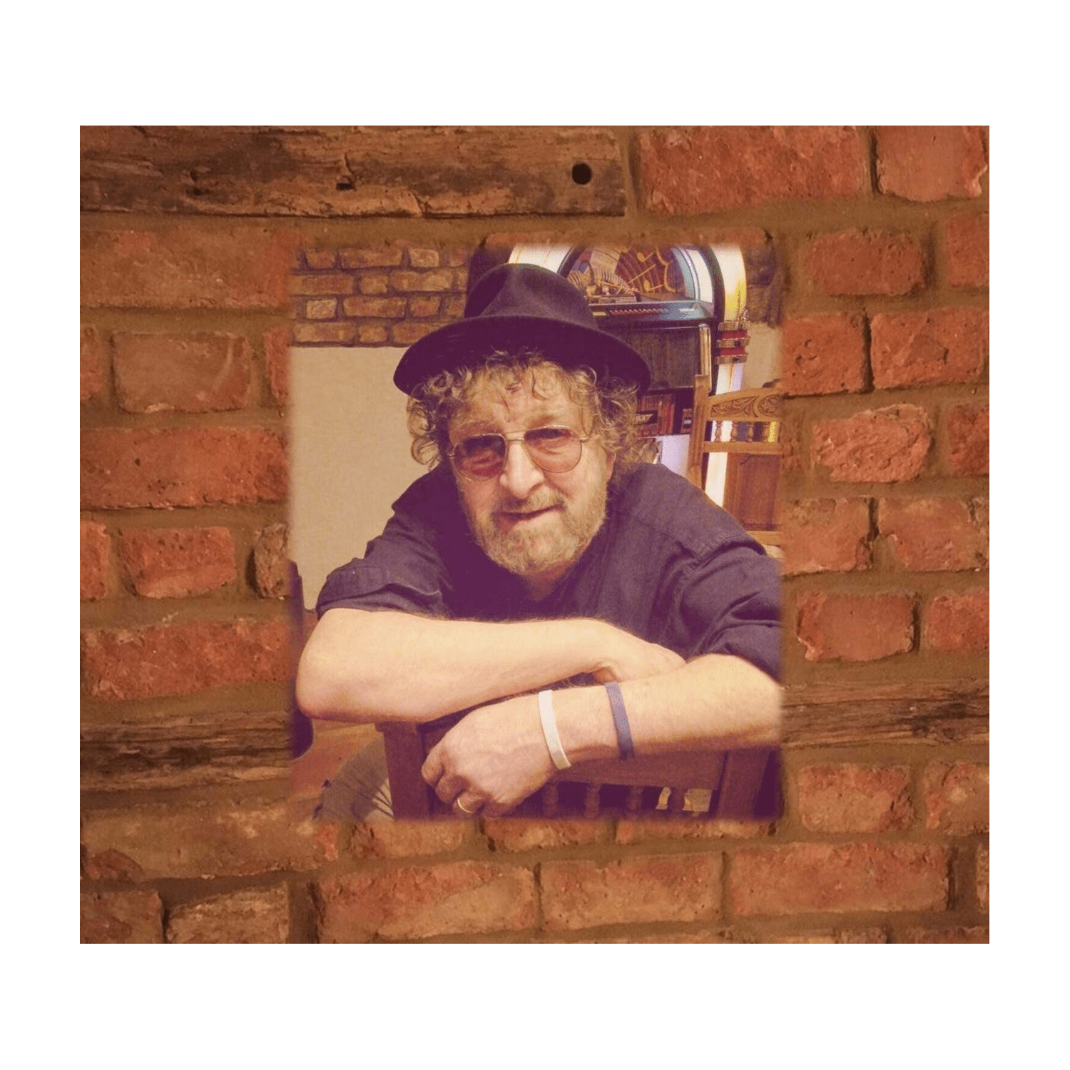 Chas Hodges - Right at Home: Selected Unreleased Home Recordings - LEVITATION