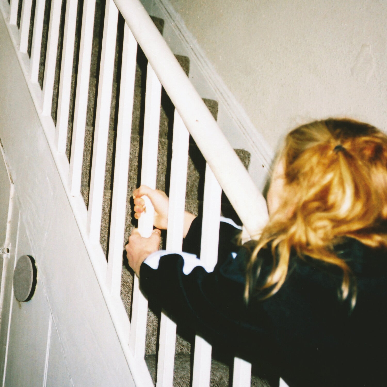 Fenne Lily - On Hold - LEVITATION