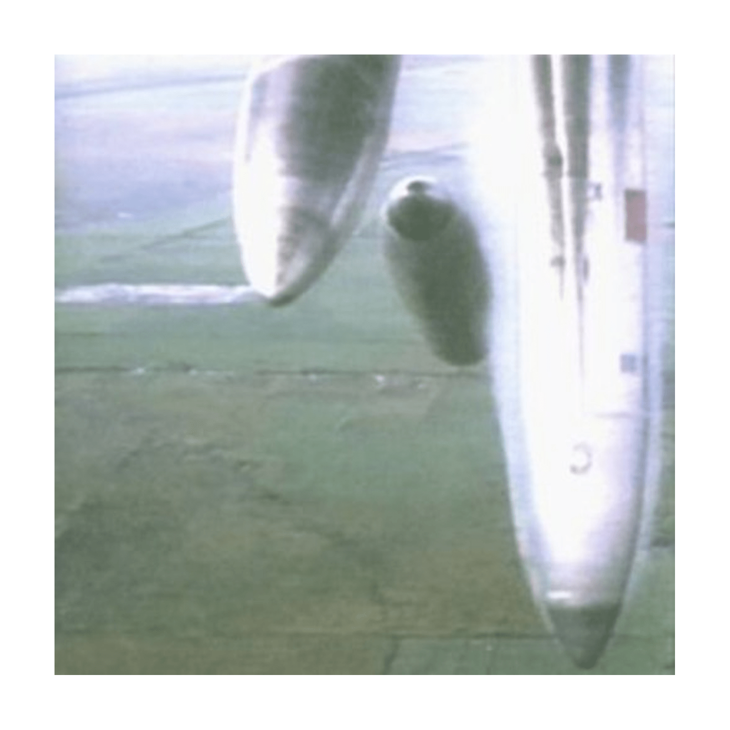 Godspeed You Black Emperor - Yanqui Uxo - LEVITATION