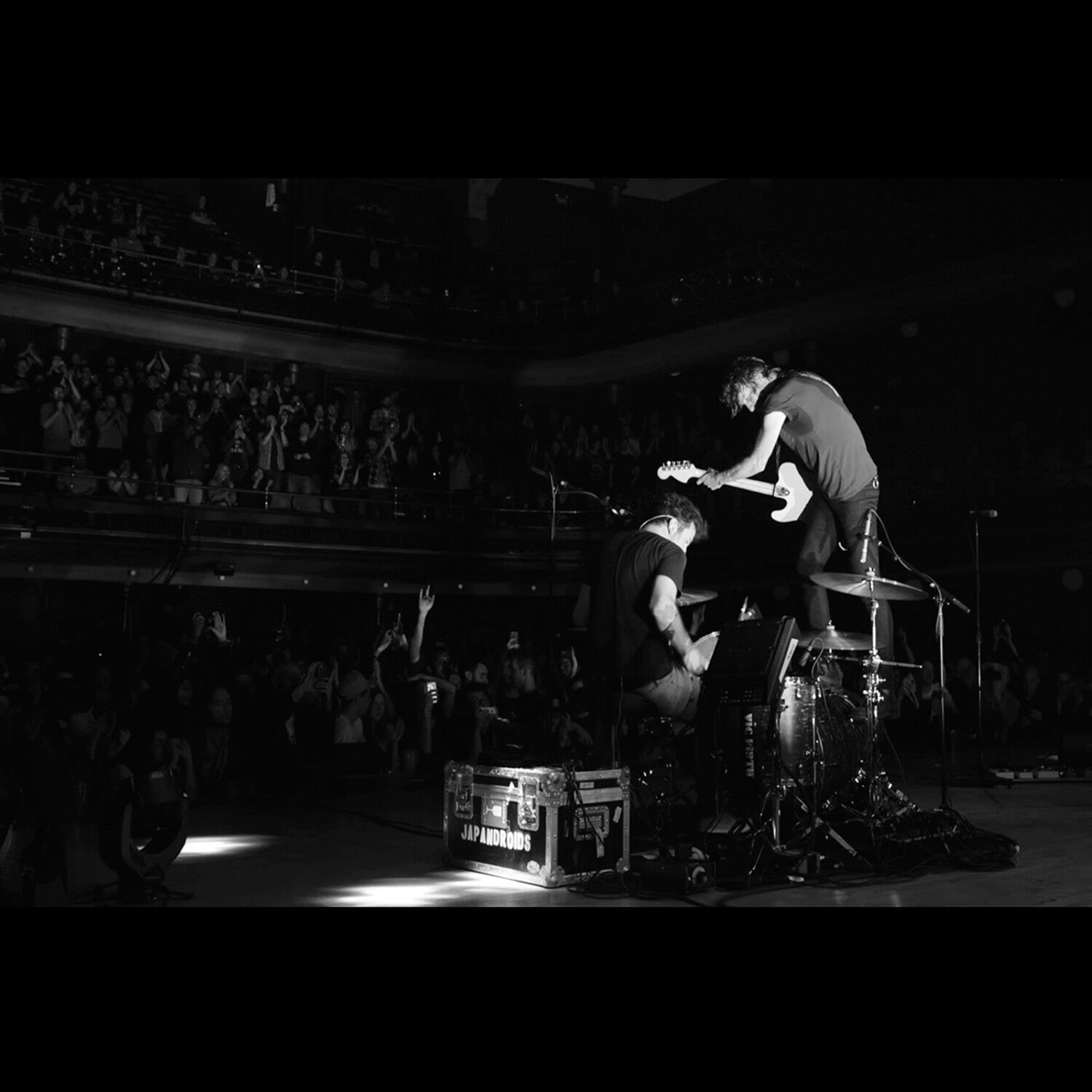 Japandroids - Massey Fucking Hall - LEVITATION