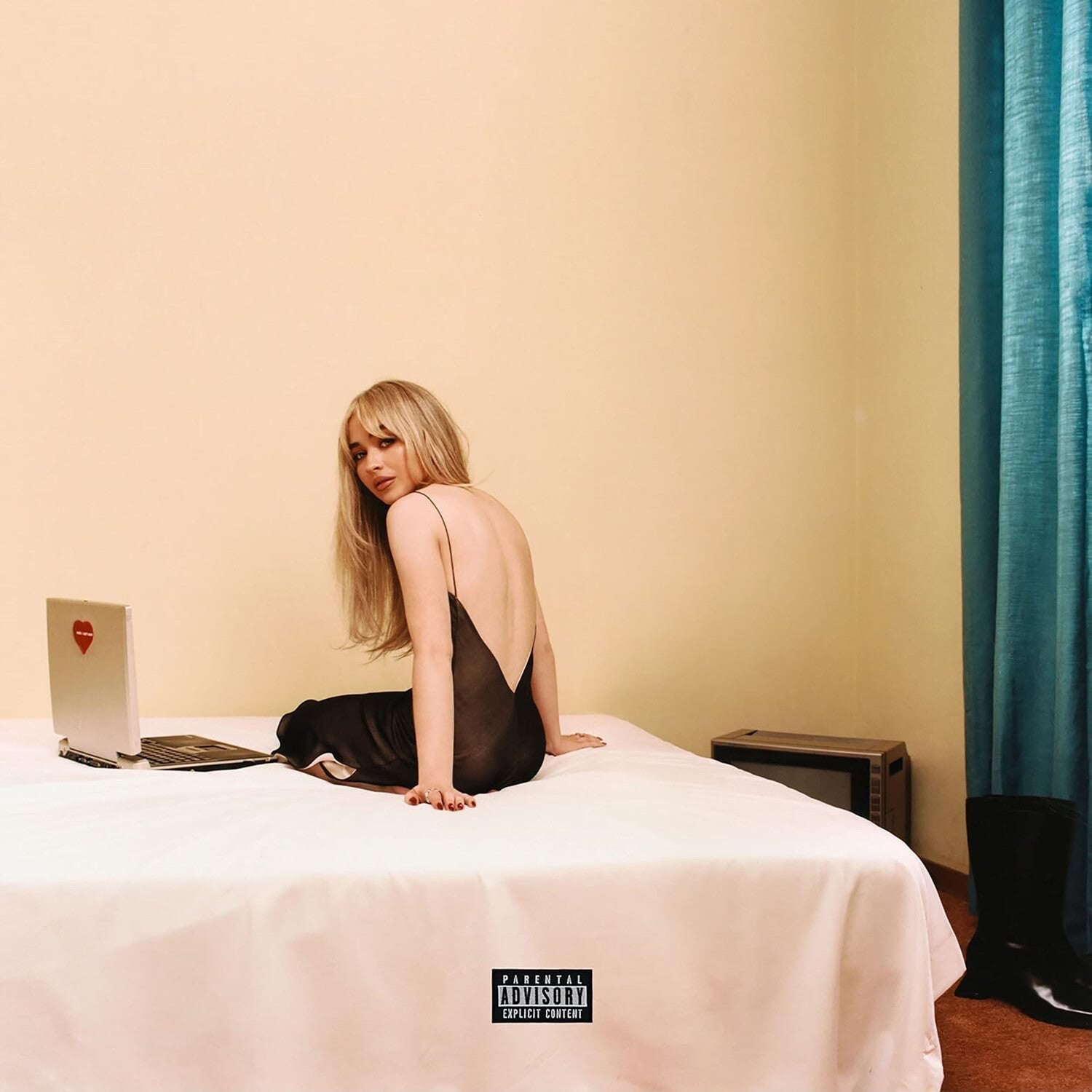 Sabrina Carpenter - Emails i Can't Send - LEVITATION