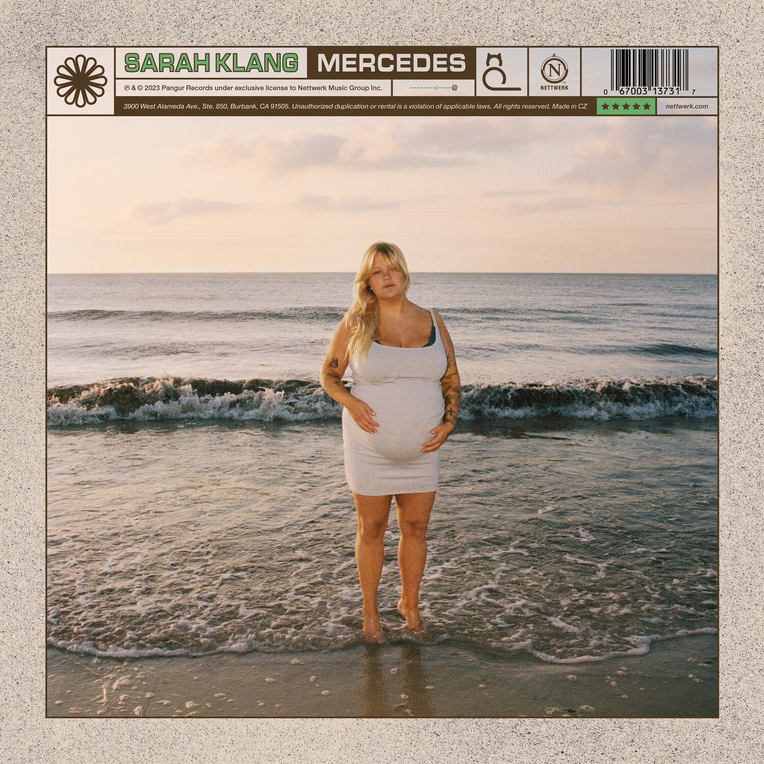 Sarah Klang - Mercedes - LEVITATION