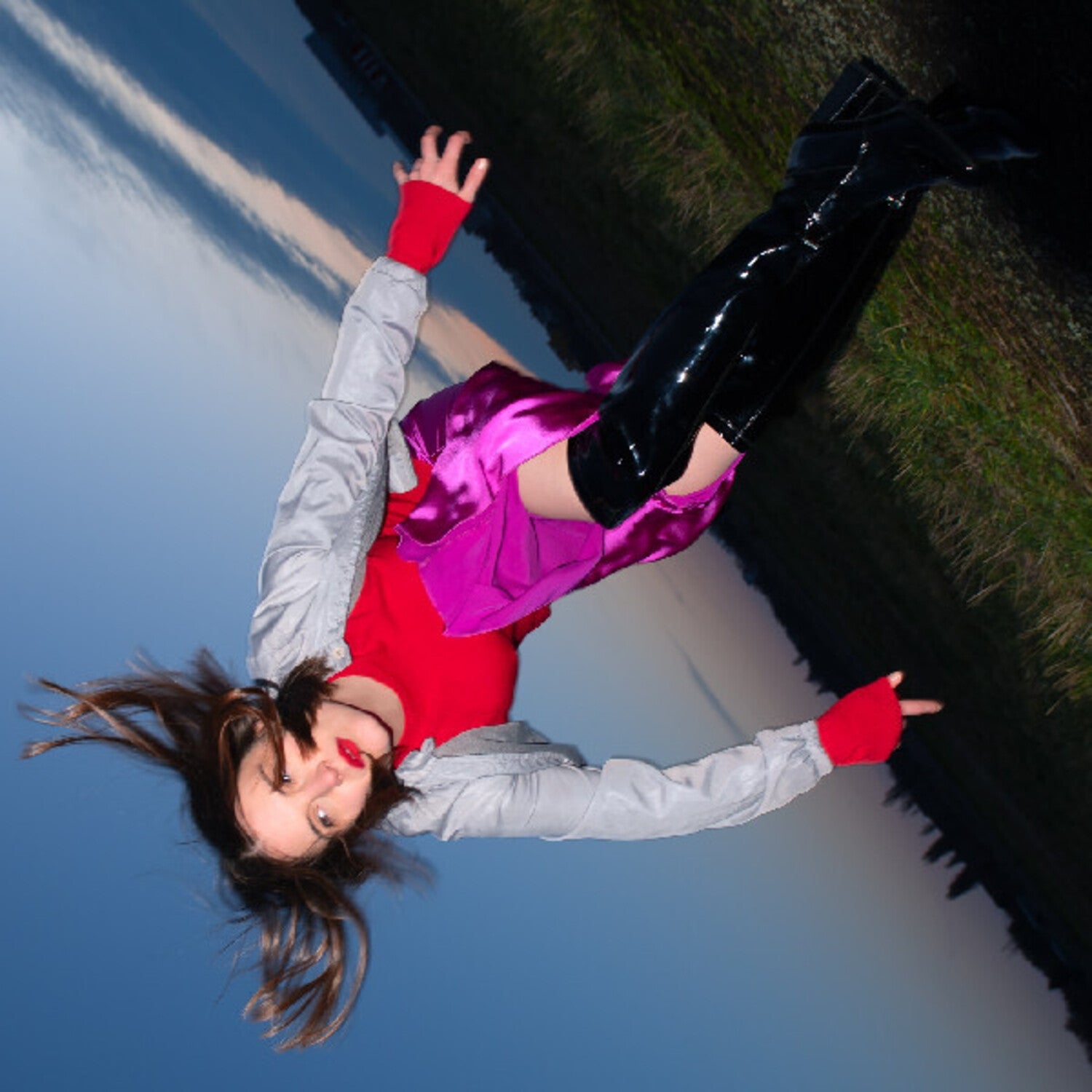 Sophia Kennedy - Squeeze Me - LEVITATION
