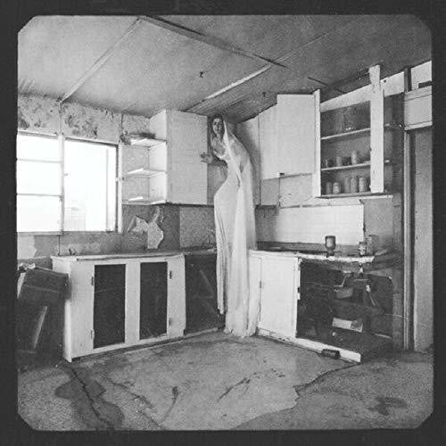 Vera Sola - Shades - LEVITATION